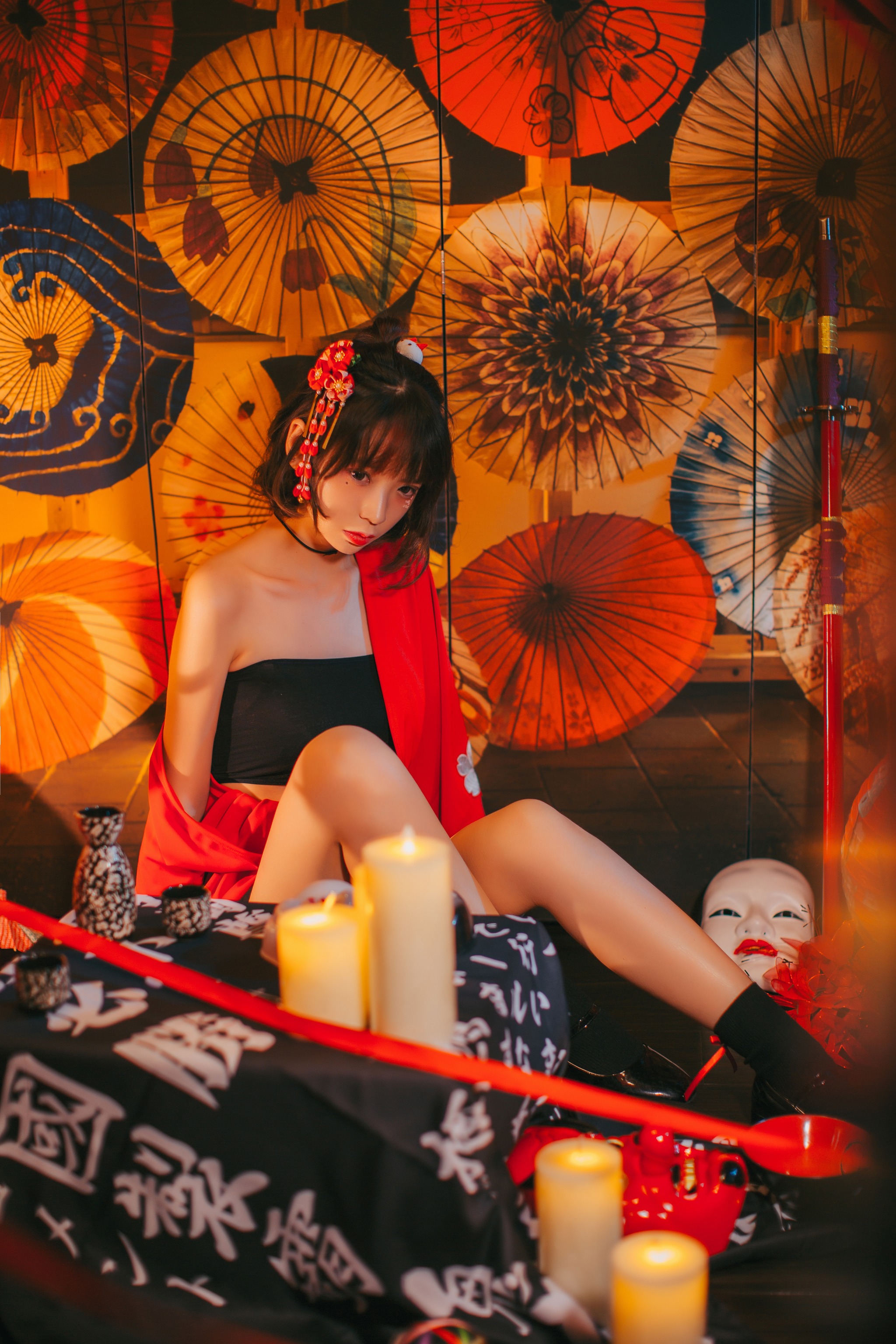 图片[1]-疯猫ss – NO.020 红色羽衣 [15P]-XikXak